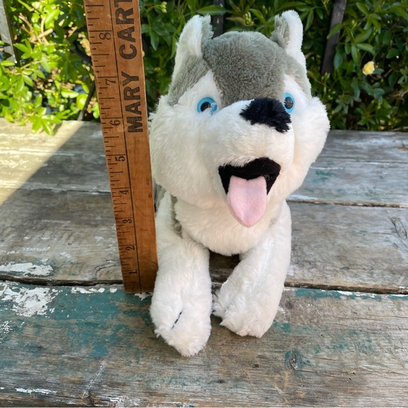 Plush grey & white dog - Picture 5 of 8